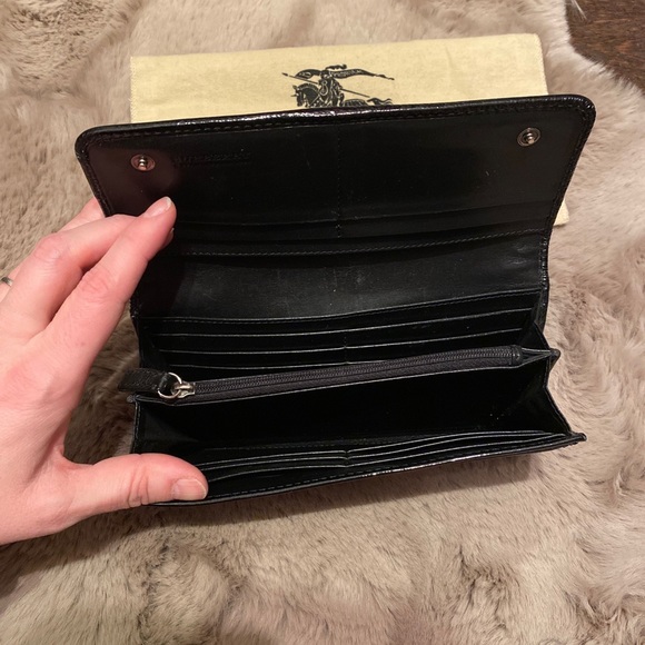 Burberry wallet SOLD - Picture 4 of 5